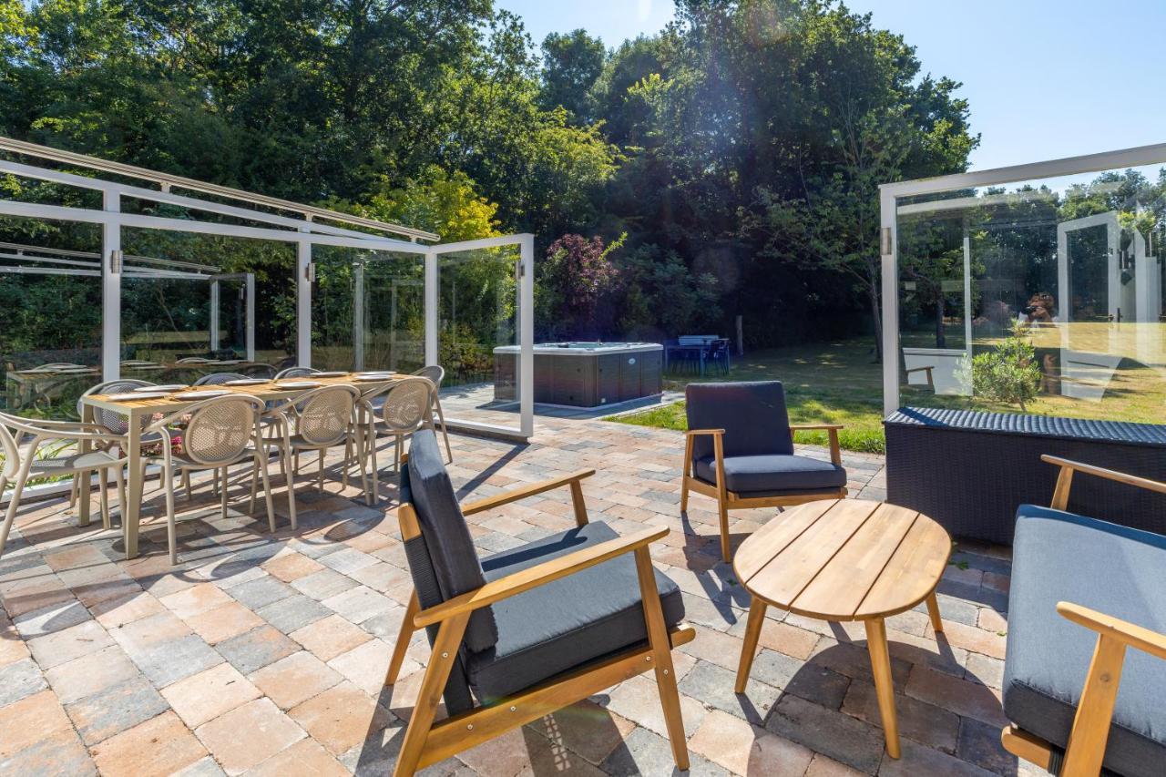Bungalow met jacuzzi en grote tuin Domburg Buitenkant foto