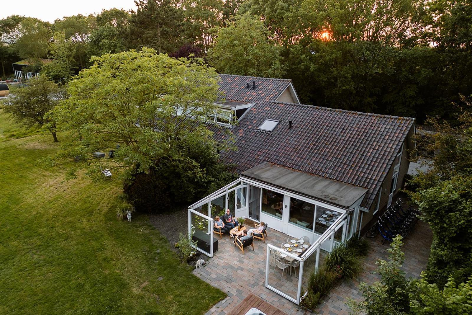 Bungalow met jacuzzi en grote tuin Domburg Buitenkant foto