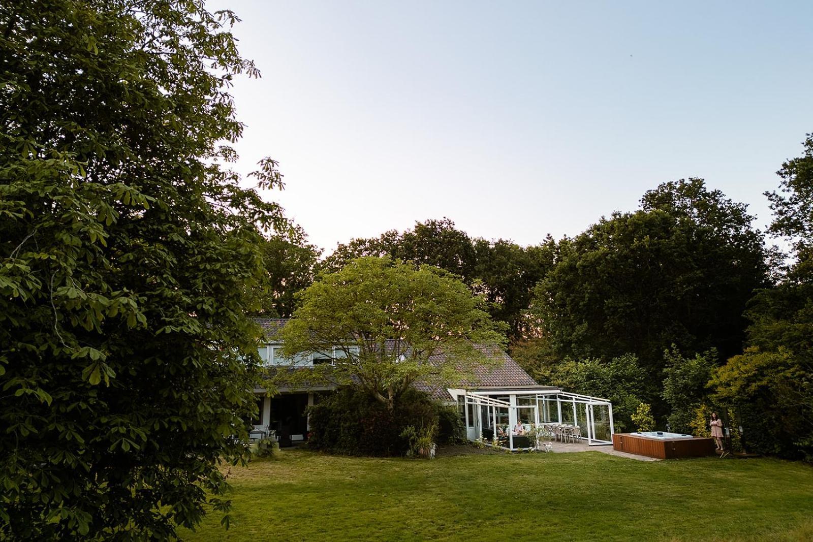 Bungalow met jacuzzi en grote tuin Domburg Buitenkant foto